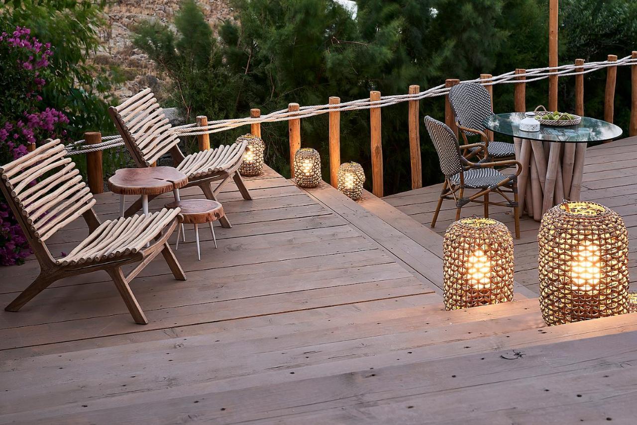 パラディウム ホテル プラティス・ヤロス エクステリア 写真 Solar lights