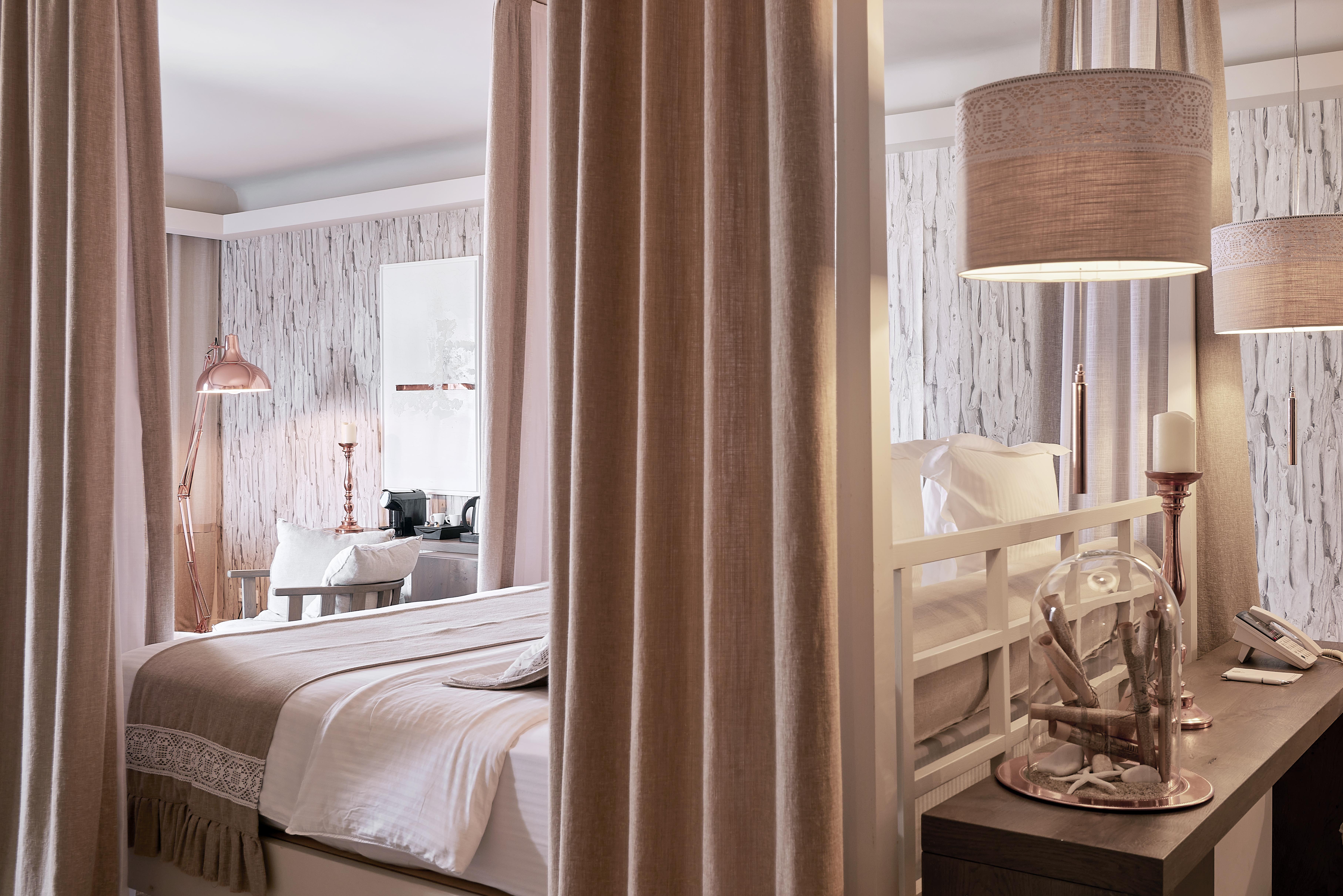 パラディウム ホテル プラティス・ヤロス エクステリア 写真 A bedroom at the hotel